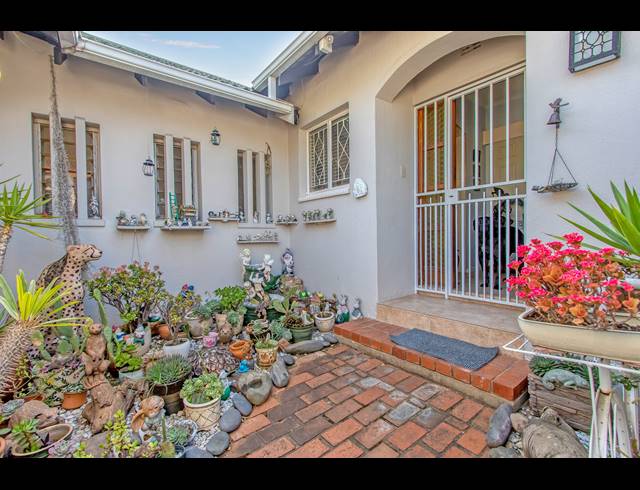 3 BEDROOM FREESTANDING FOR SALE IN BROMHOF